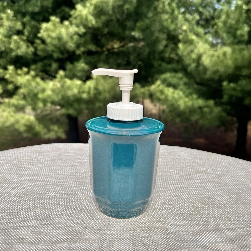 Vtg Pfaltzgraff Bathroom Set Swan Towel Holder Seashell Soap Dish Soap Dispenser
